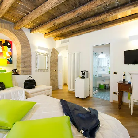 Domus Spagna Capo Le Luxury Apartment Rome