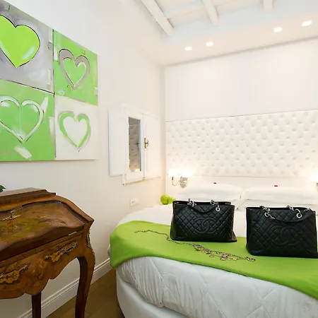 Domus Spagna Capo Le Luxury Apartment *